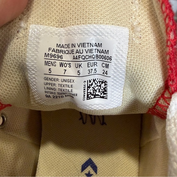 Converse Red and White Chuck Taylor All Star Low Top Sneakers | Size 7 W / 5 M - Picture 9 of 9